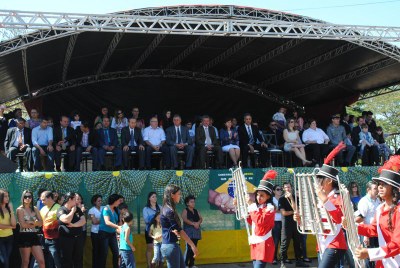 Representantes acompanharam festividade