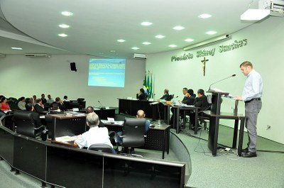 Diretor do Regional na Câmara.JPG