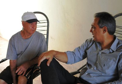 Sr. Conversa amiga: sr. Diogo expõe dificuldades dos moradores ao vereador Nenão