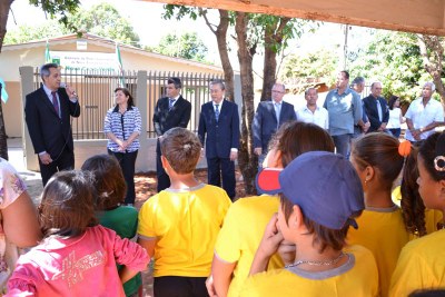 Estudantes, professores e líderes locais acompanharam cerimônia e puderam visitar instalações