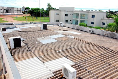 Telhado está recebendo reforma.JPG