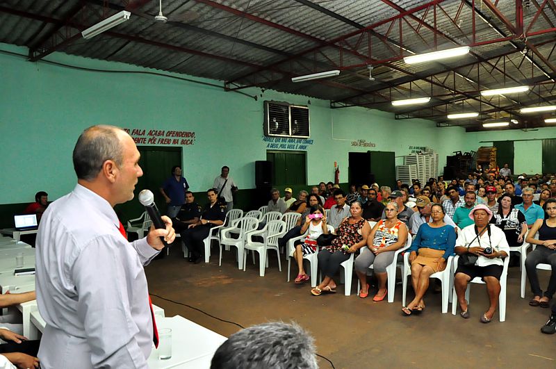 Tolotti fala audiência pública.JPG