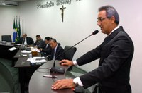 Nenão solicita emenda para aquisição de caminhão para bombeiros