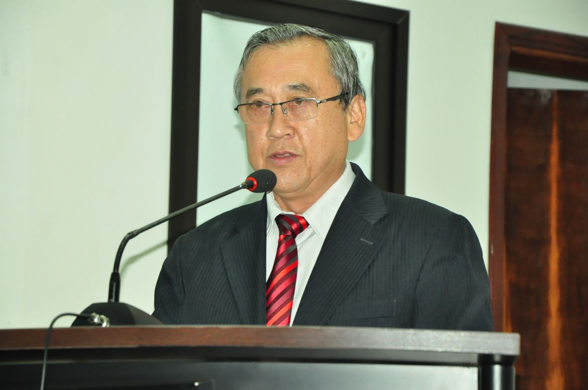 Valter solicita campo de bocha e ar condicionado para o Conviver