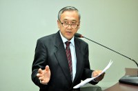 Valter solicita sinalização nos estacionamentos da Praça Geraldo Mattos Lima