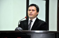 Vicente cobra prestação de contas do Fundeb