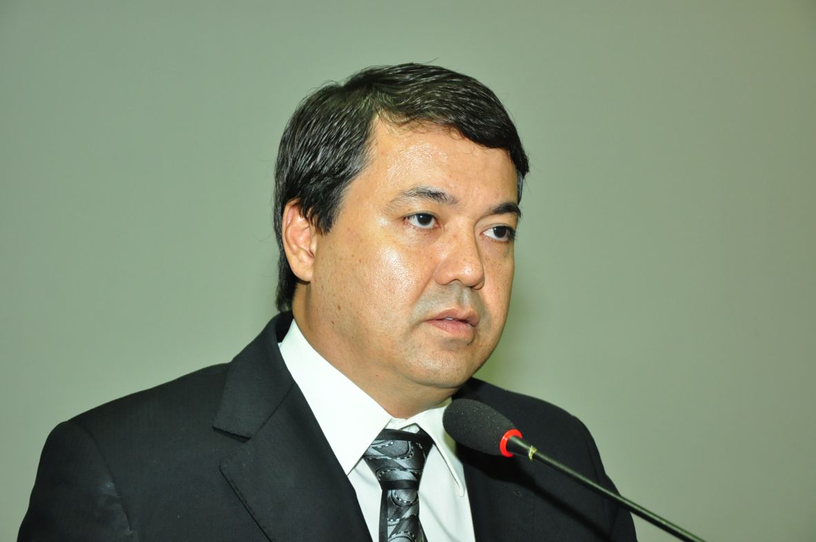 Dr. Sandro quer presença do diretor do Hospital Regional na Câmara