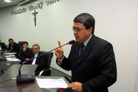 Dr. Sandro sugere implantação de prontuário eletrônico na saúde municipal