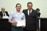 Policial militar recebe moção de parabenização por ato de bravura
