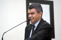 Quemuel solicita iluminação pública para Rua Osvaldo Campesato