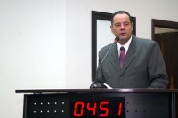 Marião propõe integração entre os deficientes auditivos nas construções de moradias populares