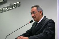 Nenão elenca alternativa para dinamizar limpeza de pontos públicos