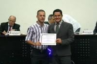 Soldado à frente do Projeto Bom de Bola, Bom na Escola é homenageado na Câmara