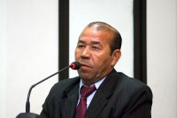 Zé Bugre solicita toldos para o Laboratório Nacim Abrão