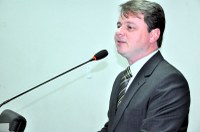 Adriano solicita curso de Medicina para Nova Andradina