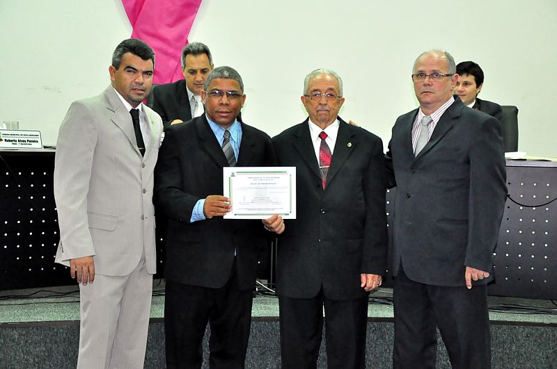 Vereadores parabenizam pastor pelos 38 anos à frente do Ministério Assembleia de Deus Belém