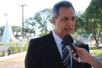 Nenão solicita ampliação de carga horária de médico oftalmologista