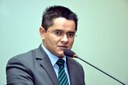 Ricardo Lima pede estudos de viabilidade para implantação de semáforo