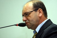 Valmirá solicita instalação de faixas de pedestres