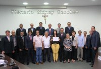 Vereadores homenageiam organizadores do Leilão Direito de Viver