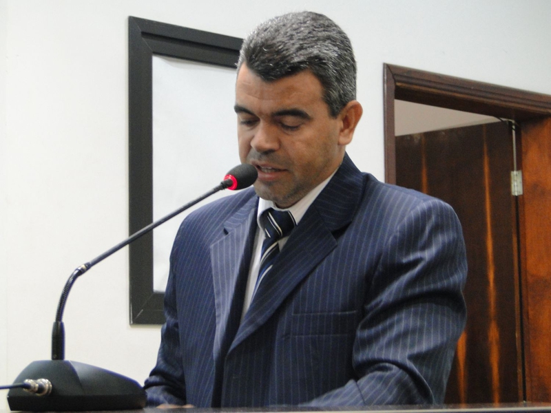 Quemuel reitera pedido de iluminação pública para a Rua Olinda Nunes