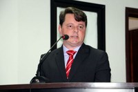 Adriano Palopoli cobra recuperação do anel viário e conclusão de recapeamento na Ivinhema