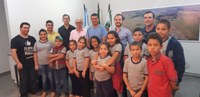 Alunos da Escola Machado de Assis visitam a Câmara Municipal