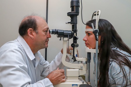 Atendimento oftalmológico no Hospital Regional gera reclamações de pacientes; vereadoras buscam esclarecimentos