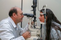 Atendimento oftalmológico no Hospital Regional gera reclamações de pacientes; vereadoras buscam esclarecimentos