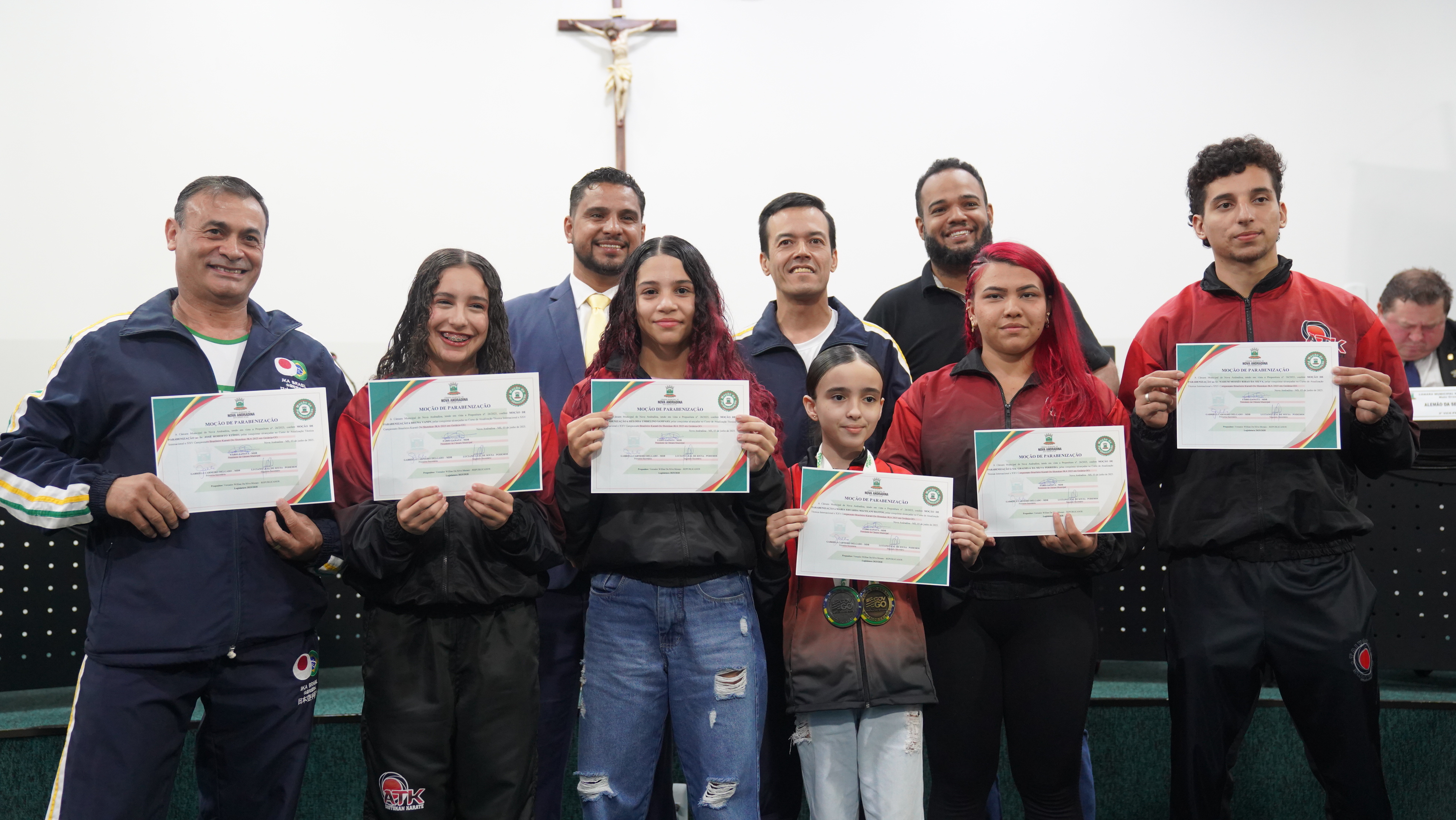 Atletas de Nova Andradina são homenageados por conquistas no Karatê nacional