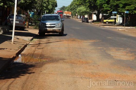 Buracos nas vias urbanas pautam cinco indicações de Valter 
