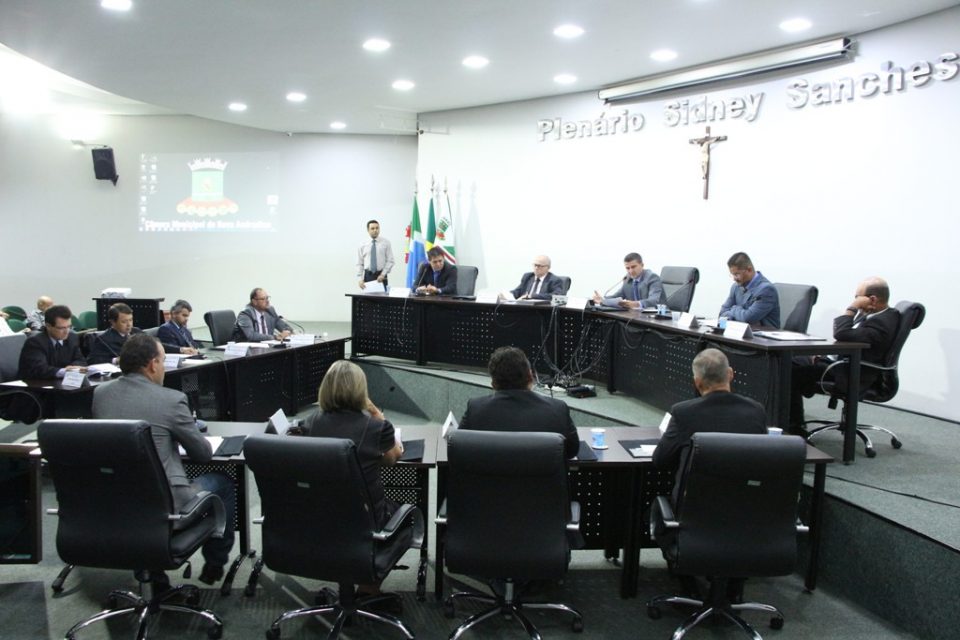 Câmara aprova em primeira votação aumento do número de vereadores