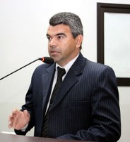 Câmara busca viabilizar condicionadores de ar para escola de Nova Casa Verde