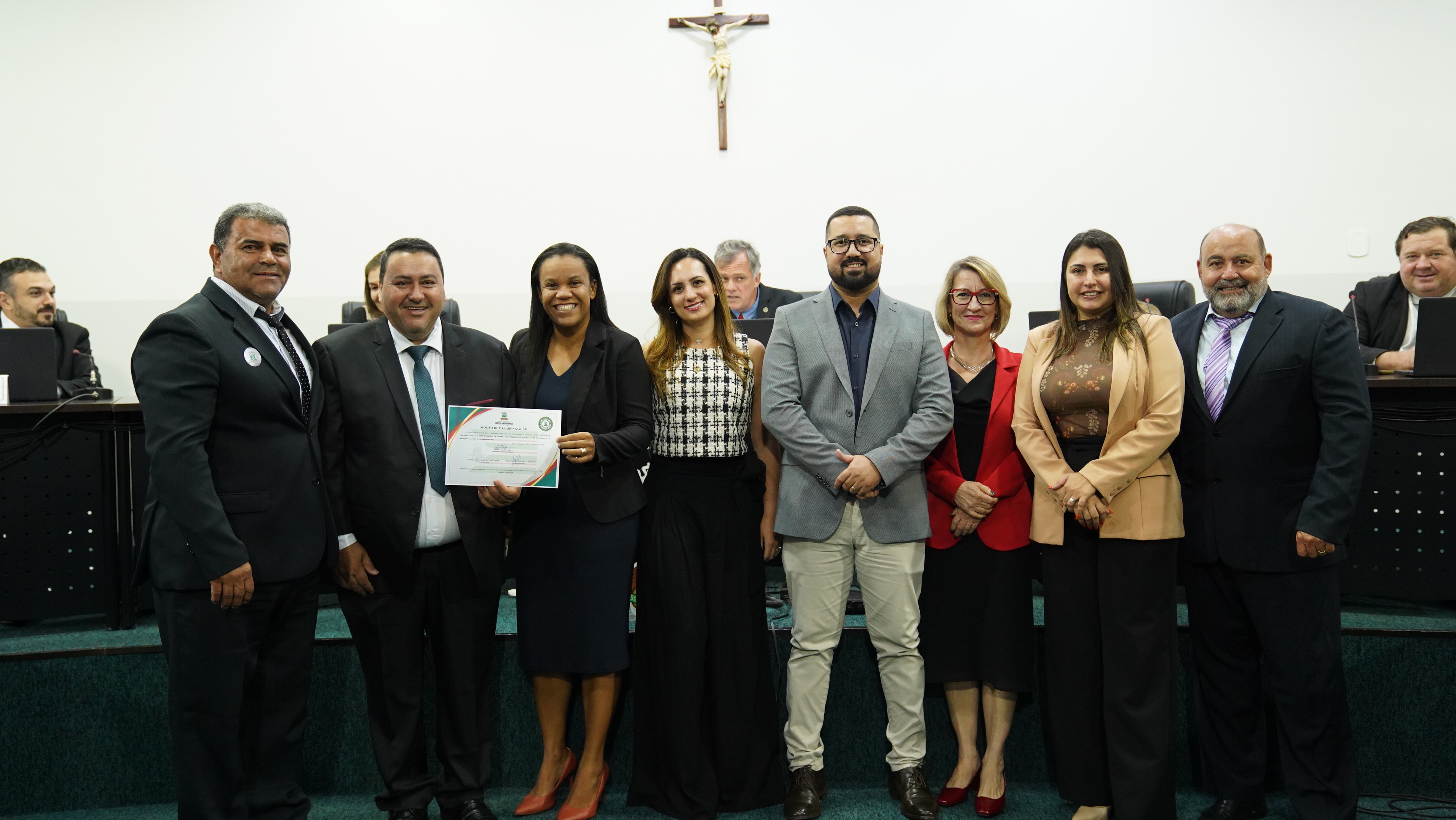 Câmara entrega moção de parabenização à Subcomissão da OAB que atua em defesa das pessoas com autismo em Nova Andradina