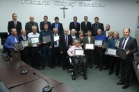 Câmara entrega títulos de cidadania honorária