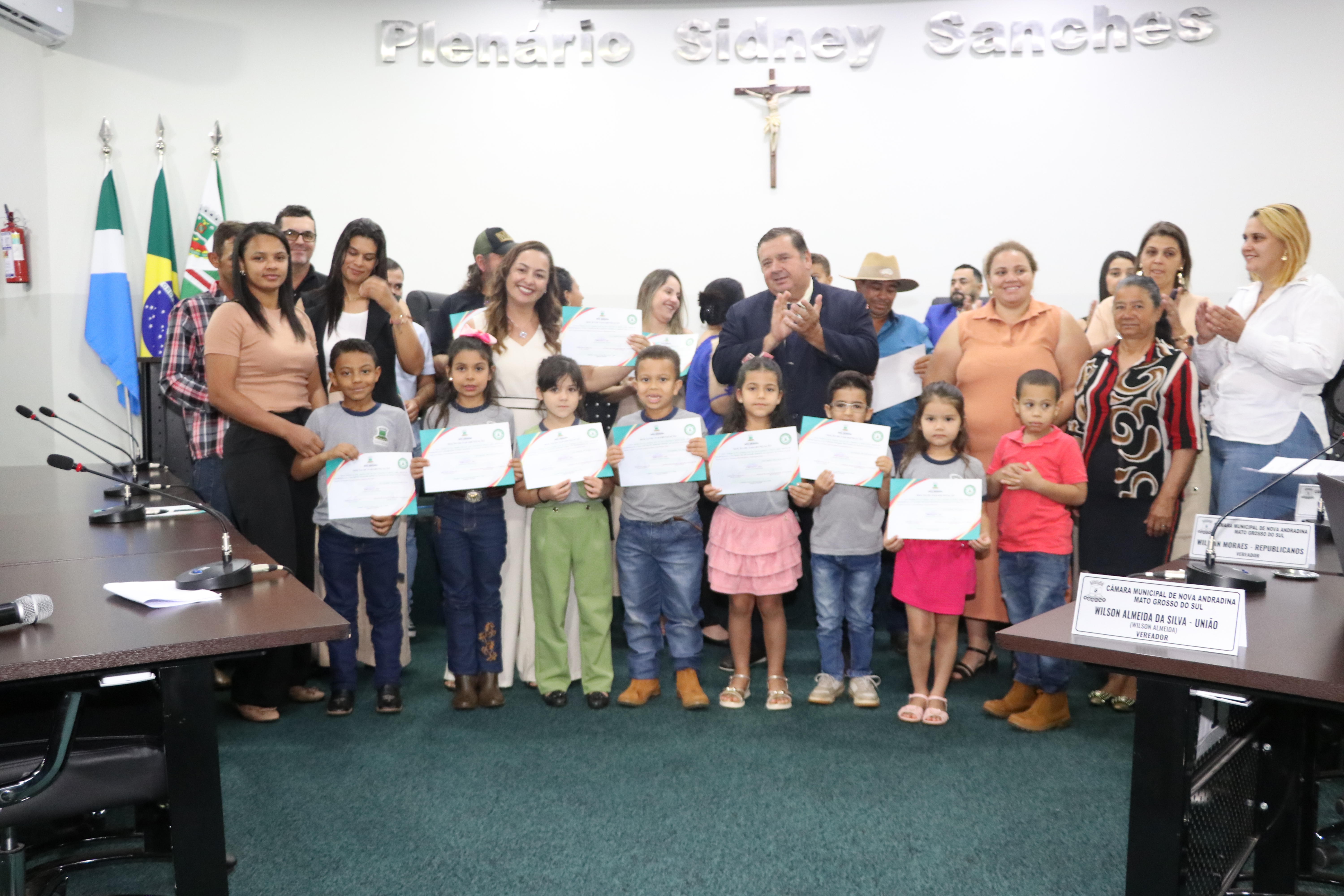Câmara homenageia idealizadora e integrantes do projeto “Pequenos Guardiões do Pantanal”