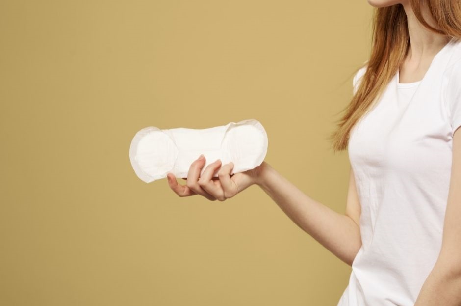 Câmara indica projeto de distribuição de absorventes higiênicos em escolas públicas