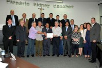 Câmara parabeniza Ademar Capuci pela realização do 12º Leilão Direito de Viver