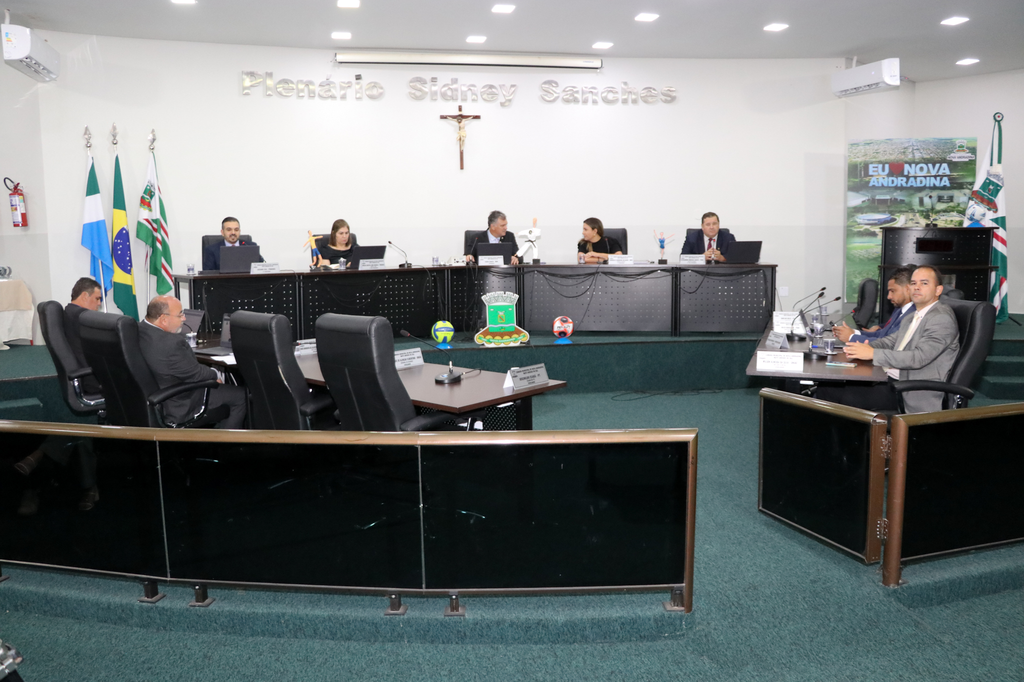 Câmara pede explicações sobre paralisação de pontes no Rio Samambaia e horários das ESFs