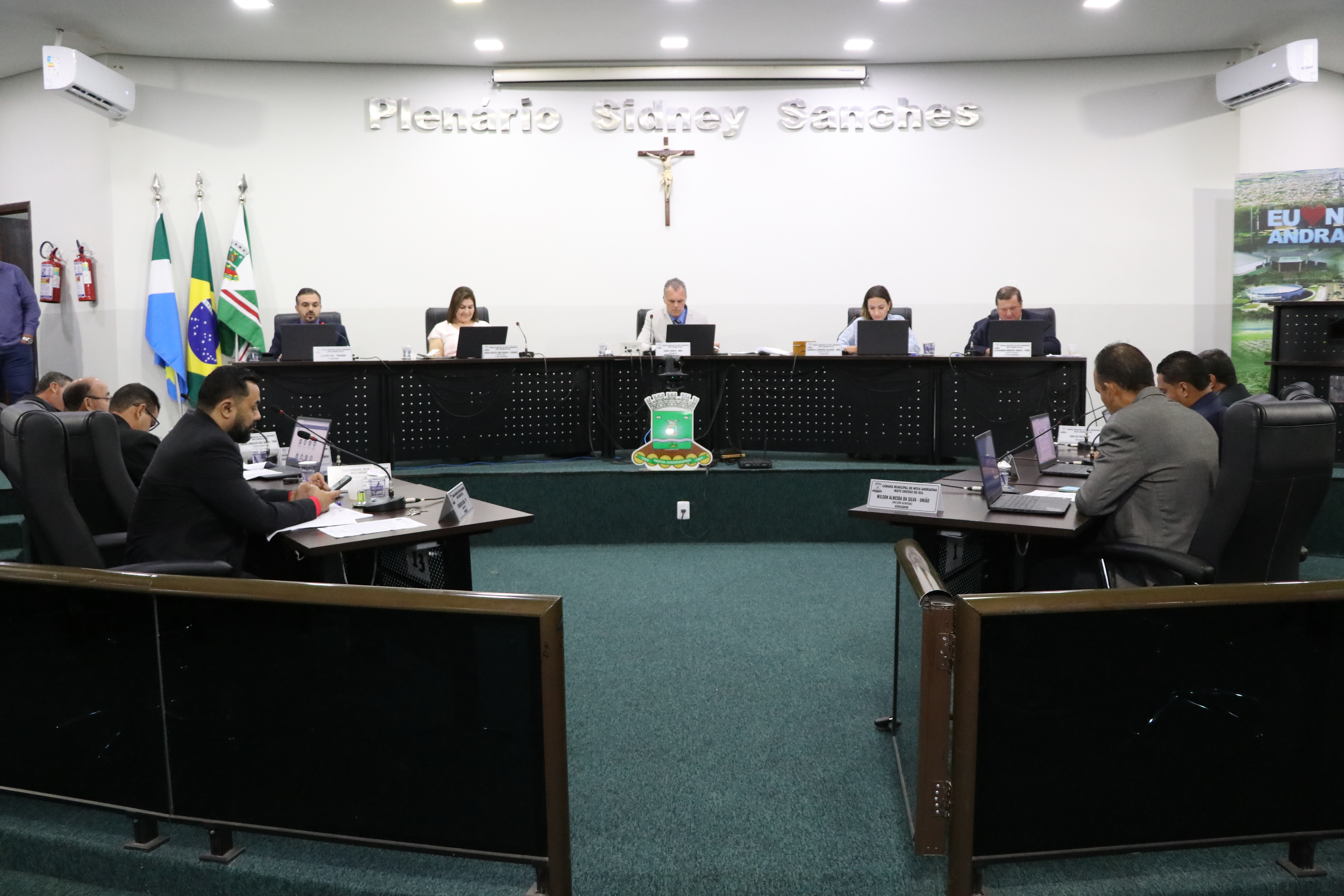 Câmara prioriza apoio a cuidadores e expansão da vacinação com projeto de VaciMóvel