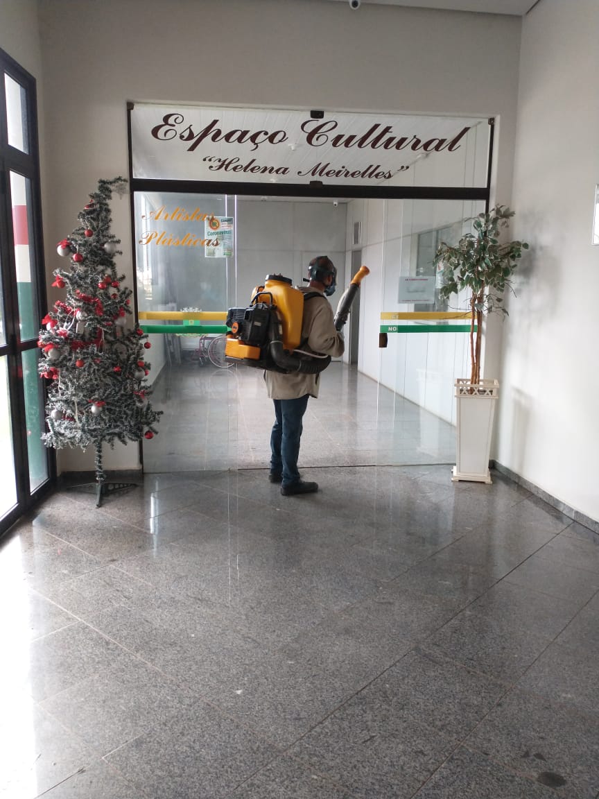 Câmara promove esterilização e sanitização de seu prédio