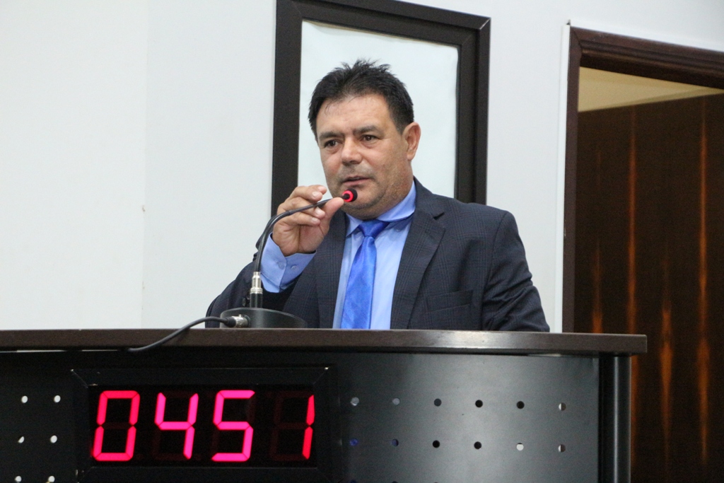 Câmara questiona aquisição de maquinários e situação de loteamento 