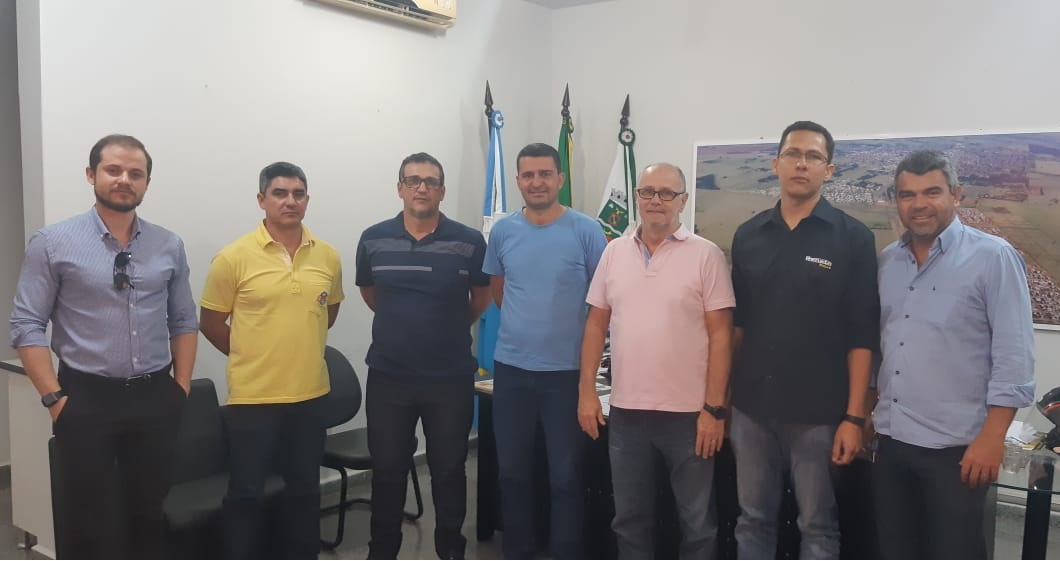 Câmara recebe diretoria da Acina