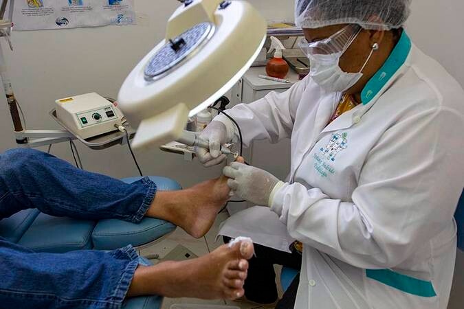 Câmara sugere criação de programa de podologia na rede pública para ampliar cuidados com a saúde dos pés