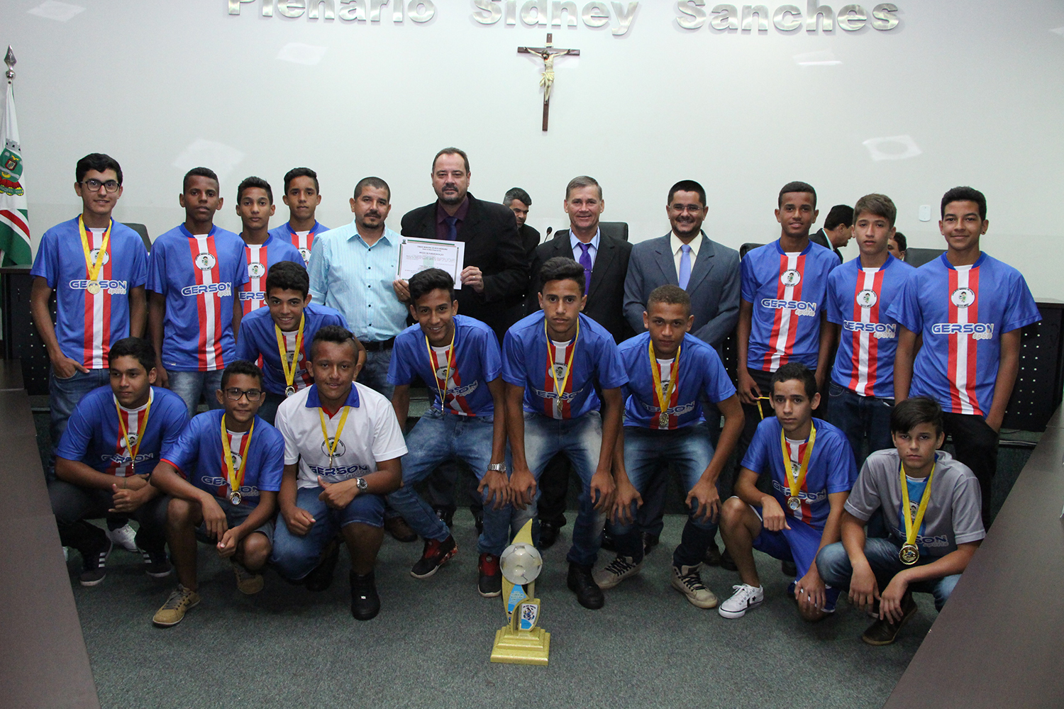 Campeão sul-americano, time sub-15 de Nova Andradina recebe moção 