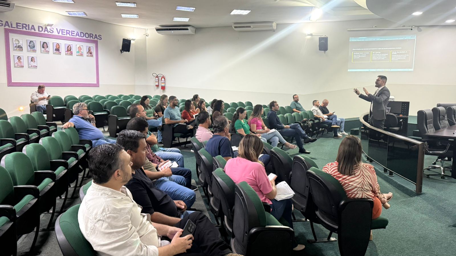 Capacitação orienta vereadores e assessores sobre execução de emendas impositivas em Nova Andradina