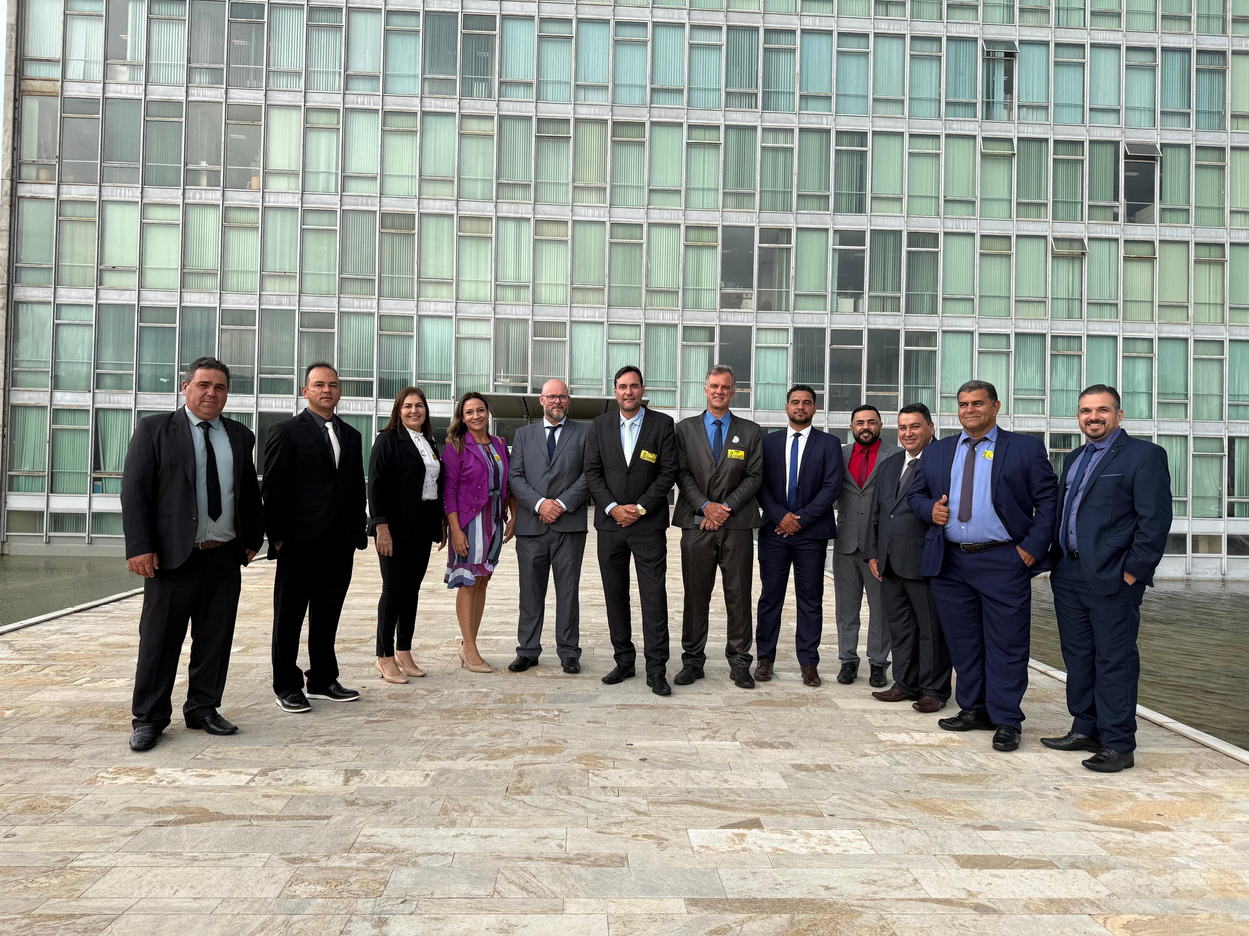 Com articulação do Legislativo e Executivo, agenda em Brasília garante mais de R$ 23 milhões em recursos para Nova Andradina