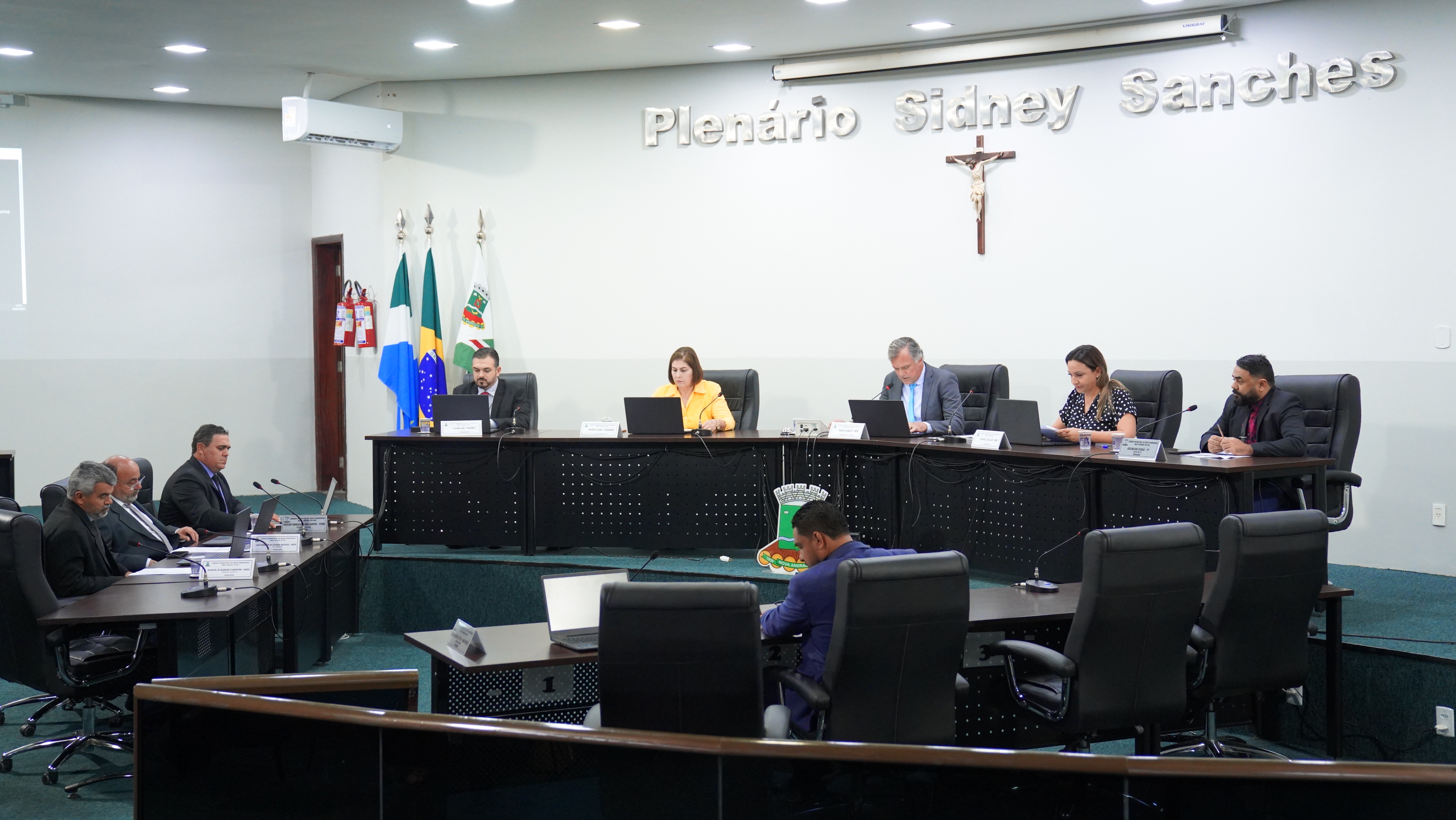 Com aumento de casos de dengue e Chikungunya, vereador questiona déficit de agentes de endemias 