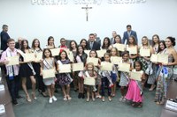 Com homenagem a vencedores de concurso, Câmara ressalta empreendedorismo social de evento