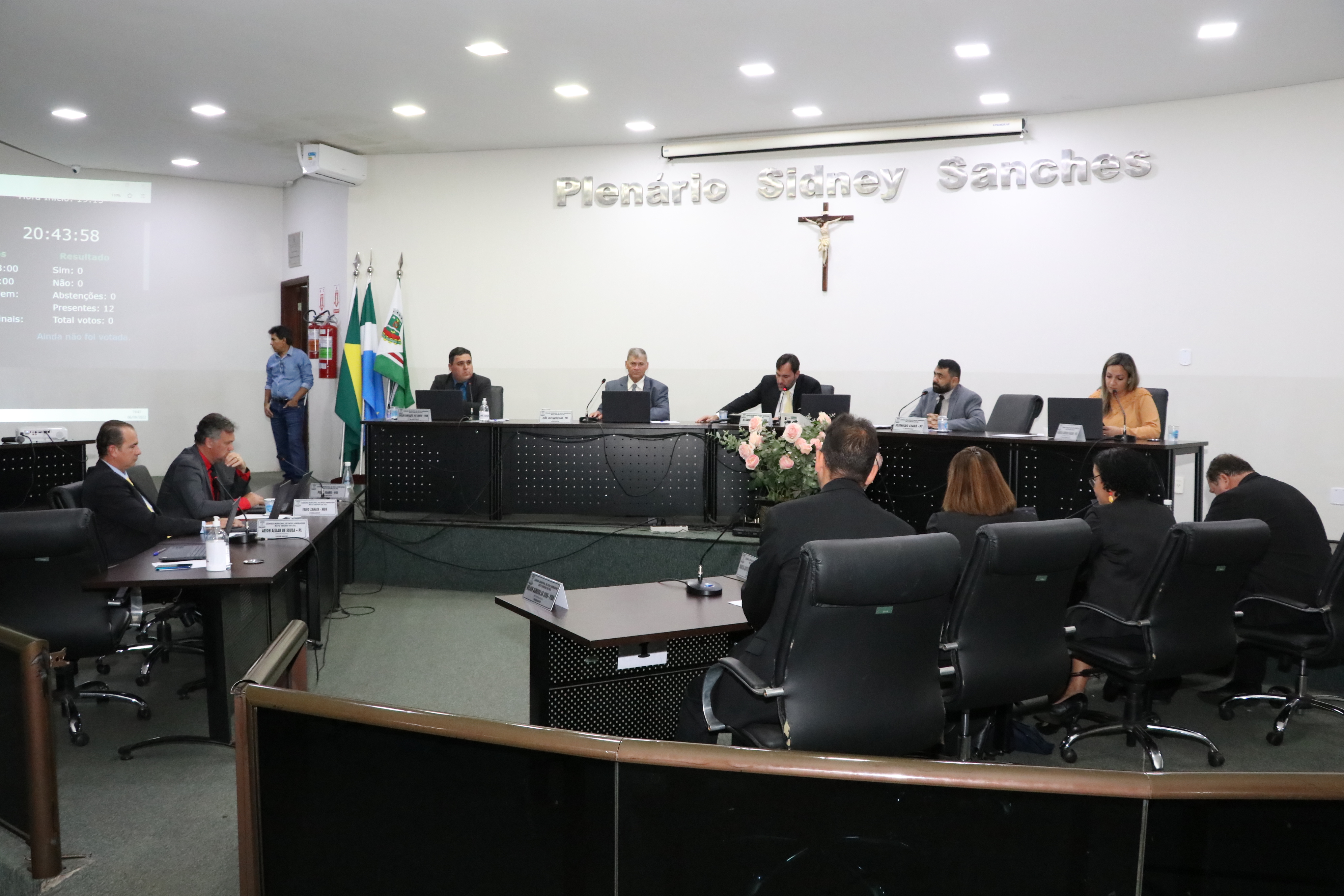 Com indicações e requerimento, vereadores debatem educação na rede municipal